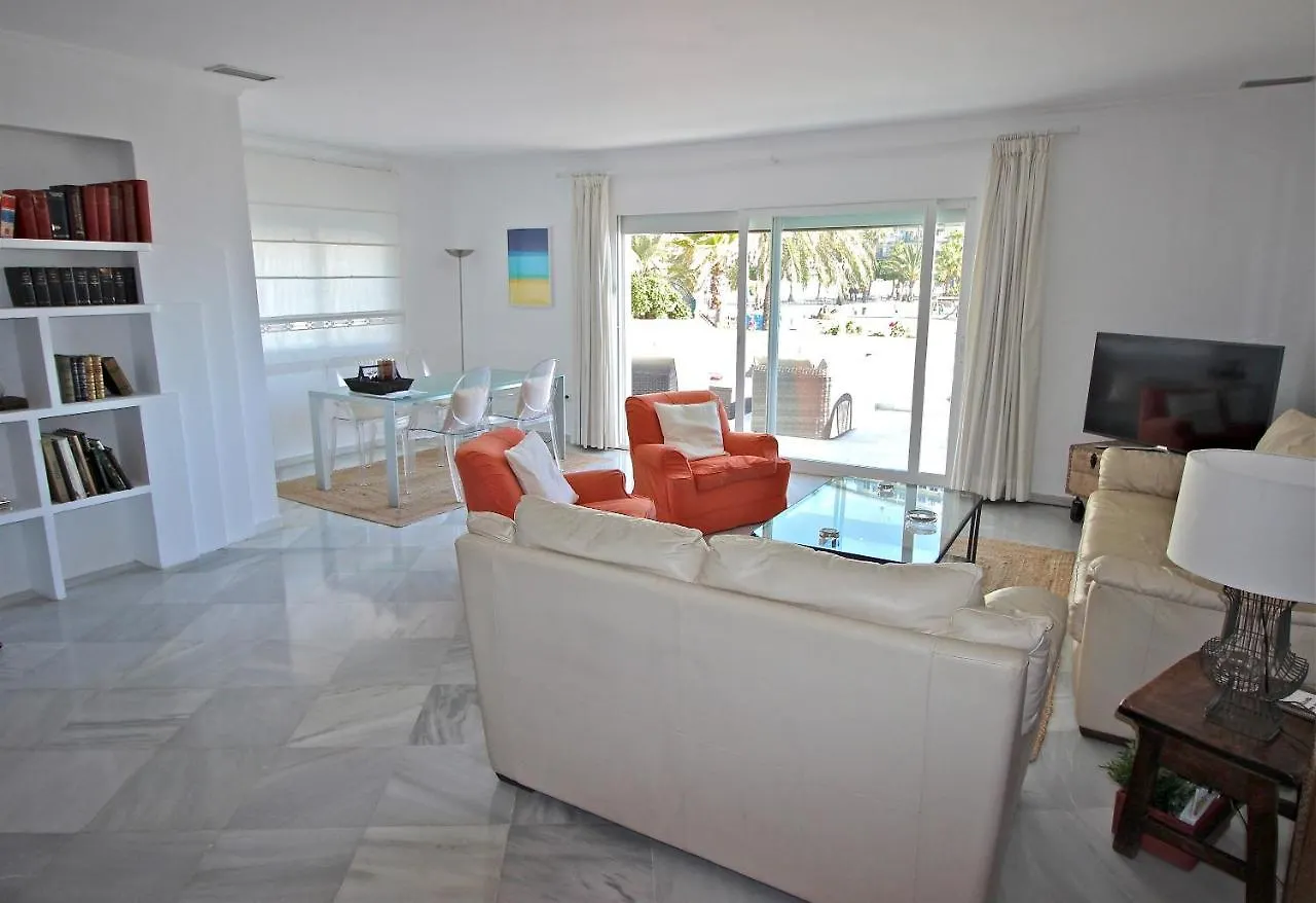 Deluxe Apartment On The Beach Marbella