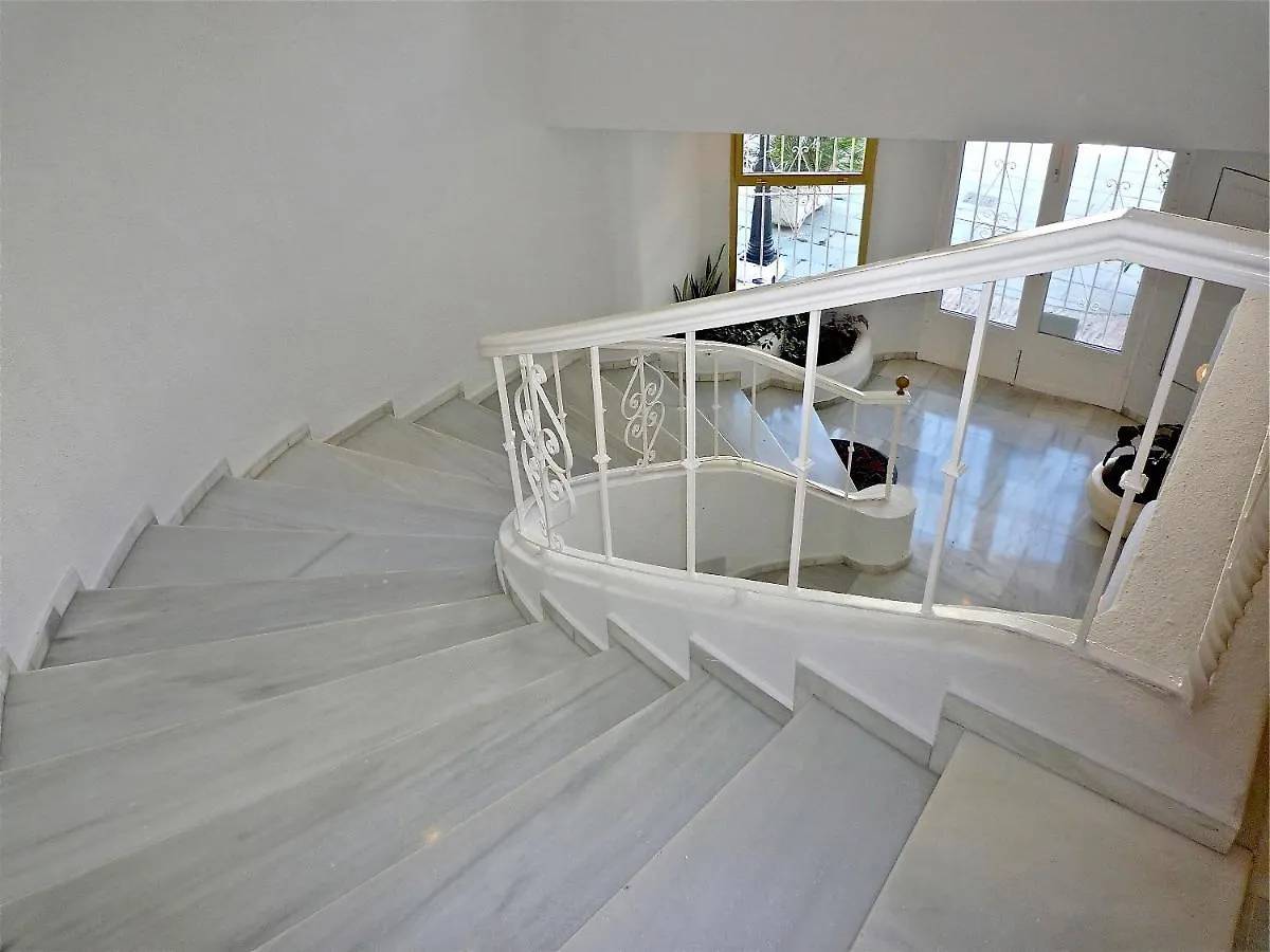 Deluxe Apartment On The Beach Marbella