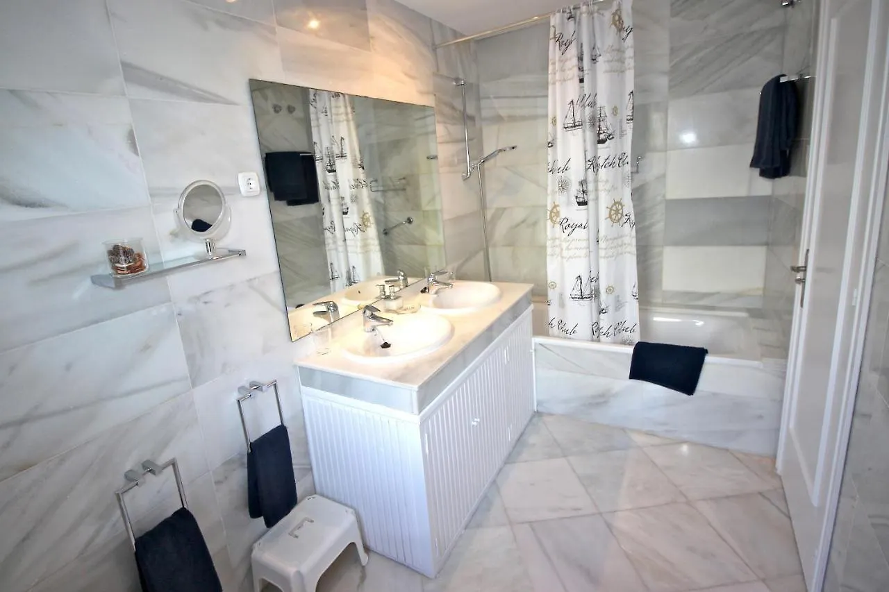 Deluxe Apartment On The Beach Marbella